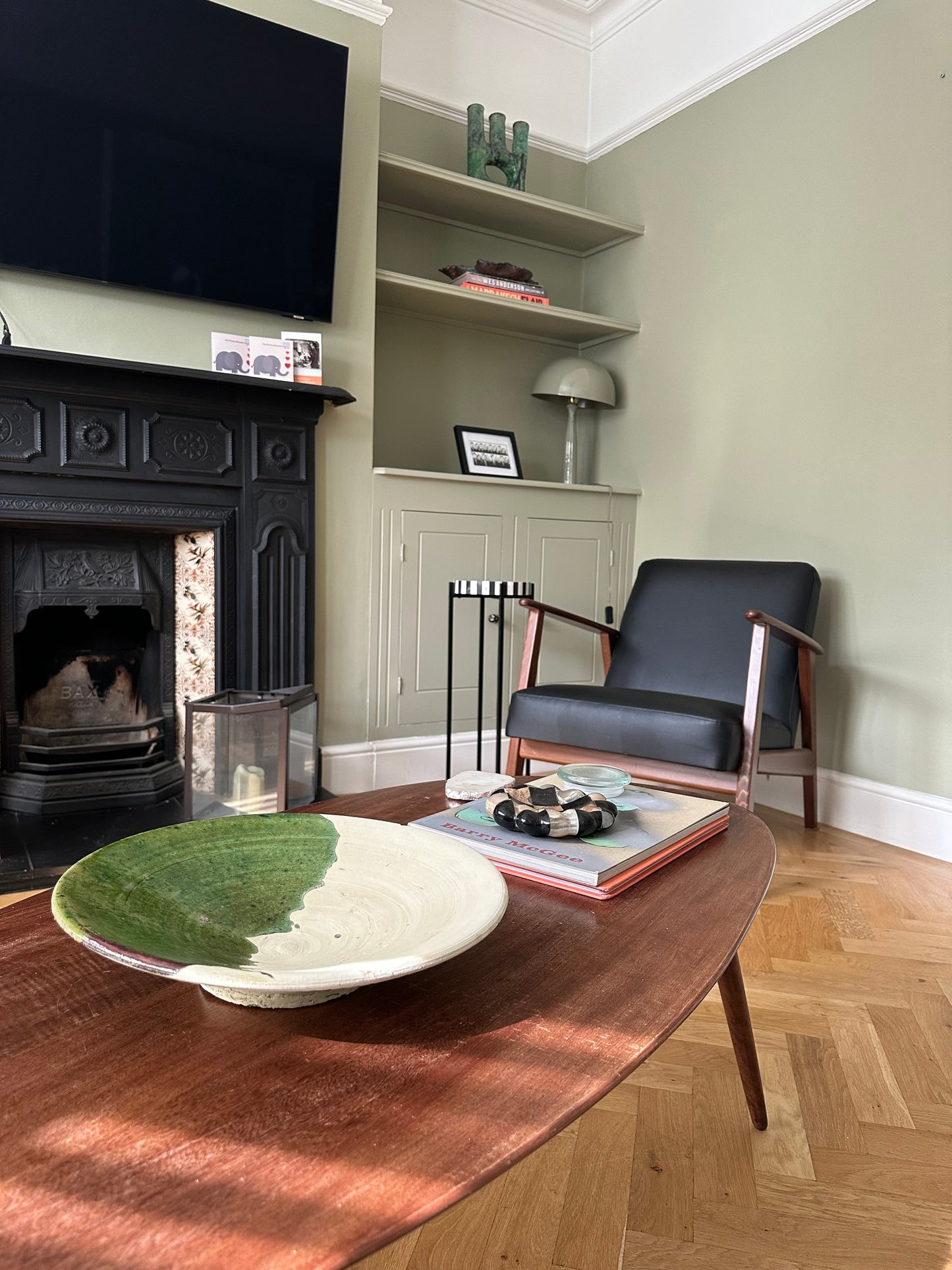 Alfreds' Handcrafted Tamegroute Serving Dish - Green & White